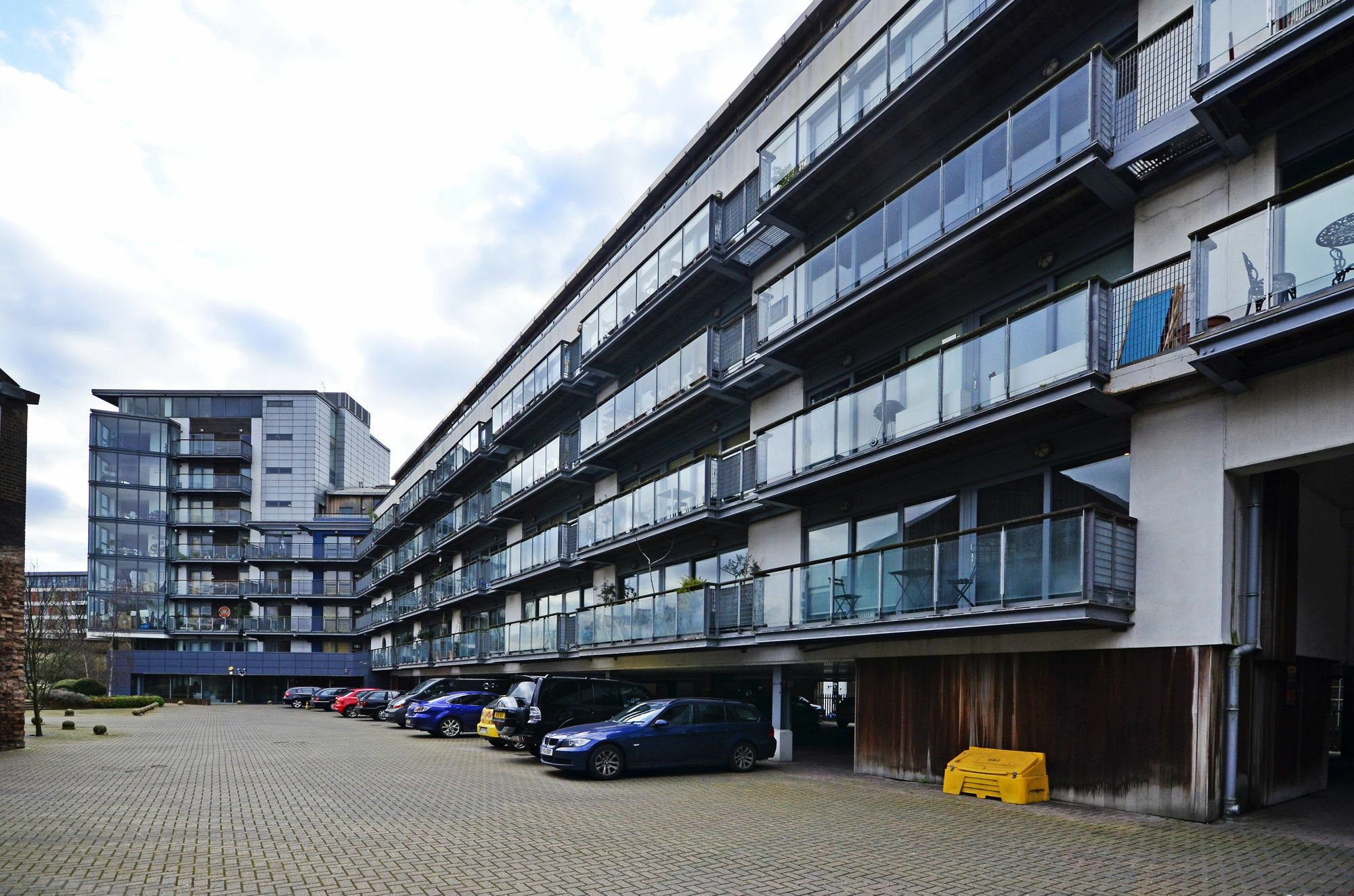 Bow Apartments London Exterior photo